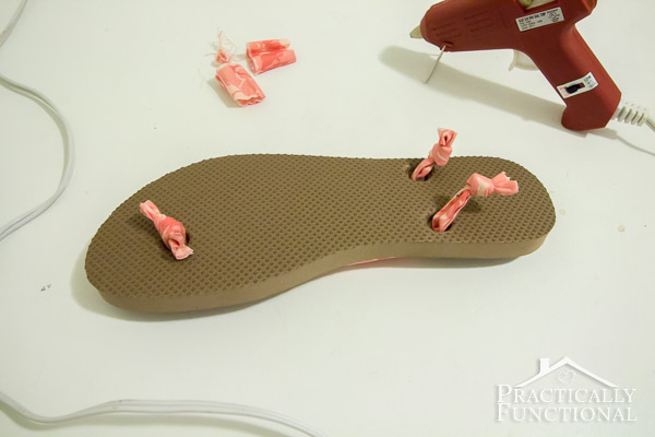 How to make fabric flip flops for under $5!-12