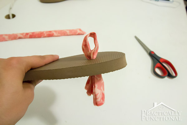 How to make fabric flip flops for under $5!-5