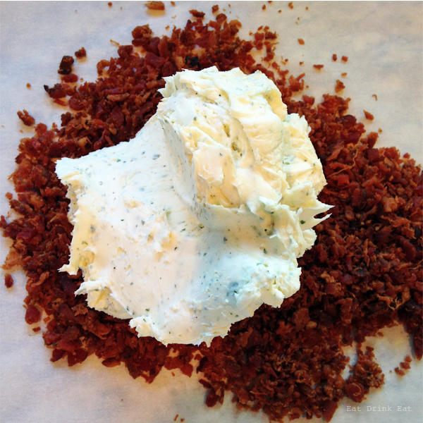bacon ranch cheeseball for the best thanksgiving appetizer from Eat Drink Eat blog