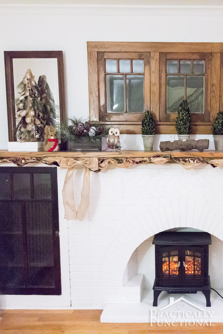 Love this Christmas mantel decor; it's so simple and cute!
