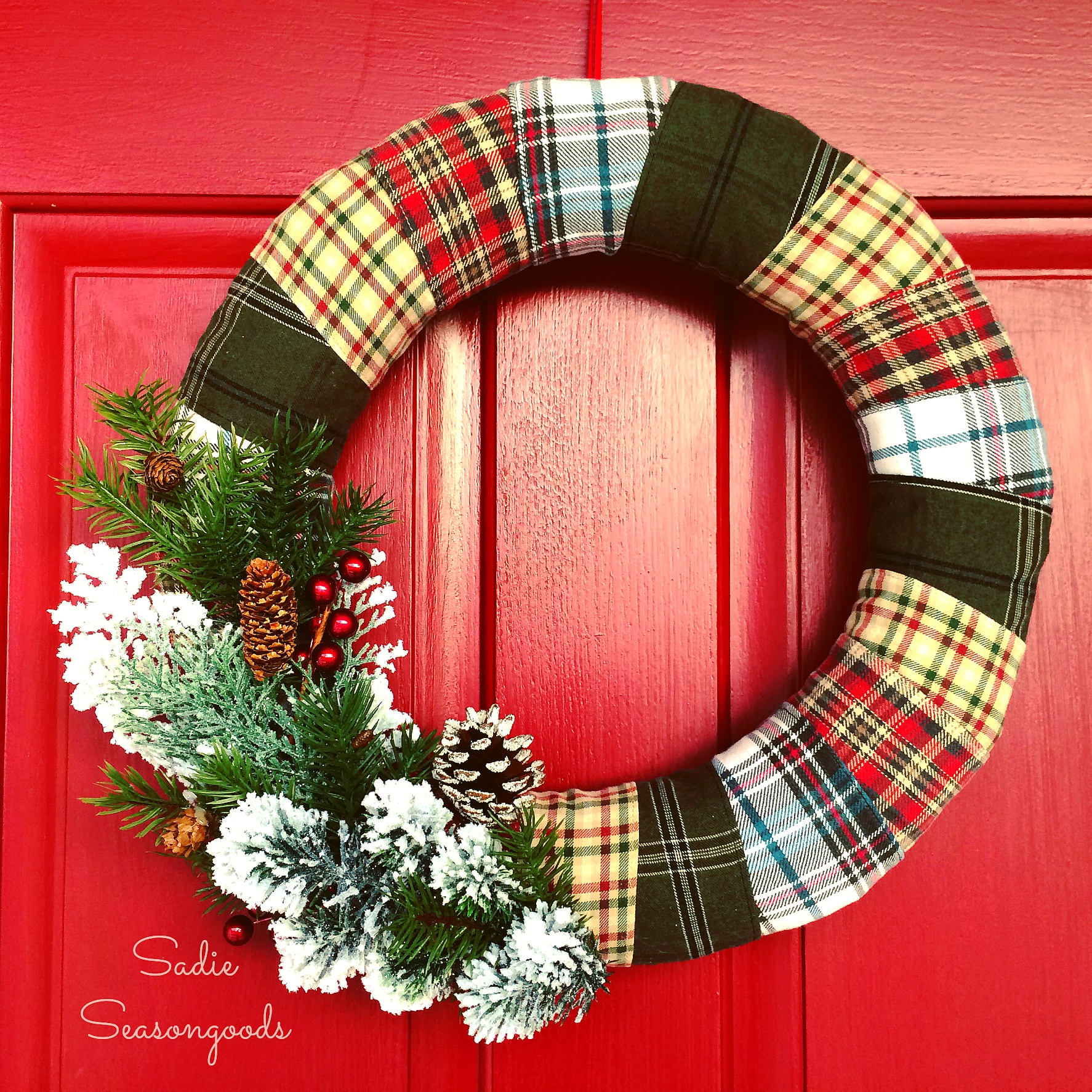 Wrapped Flannel Winter Wreath - and 10 other gorgeous DIY holiday wreaths!