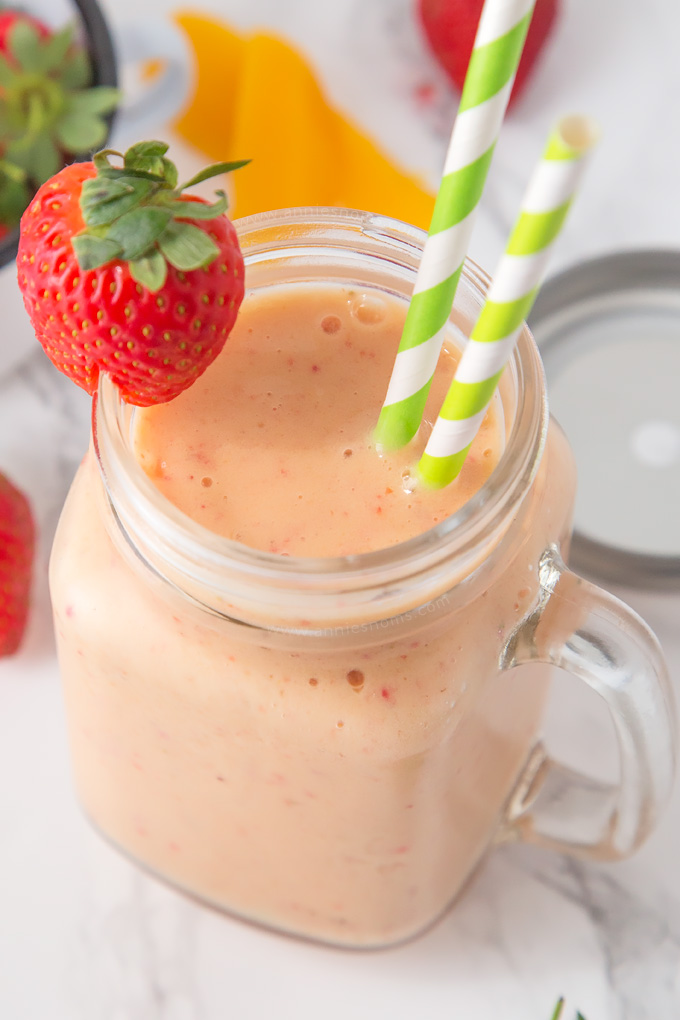 Strawberry Mango Smoothie - and 10 other cool, refreshing summer drink recipes!