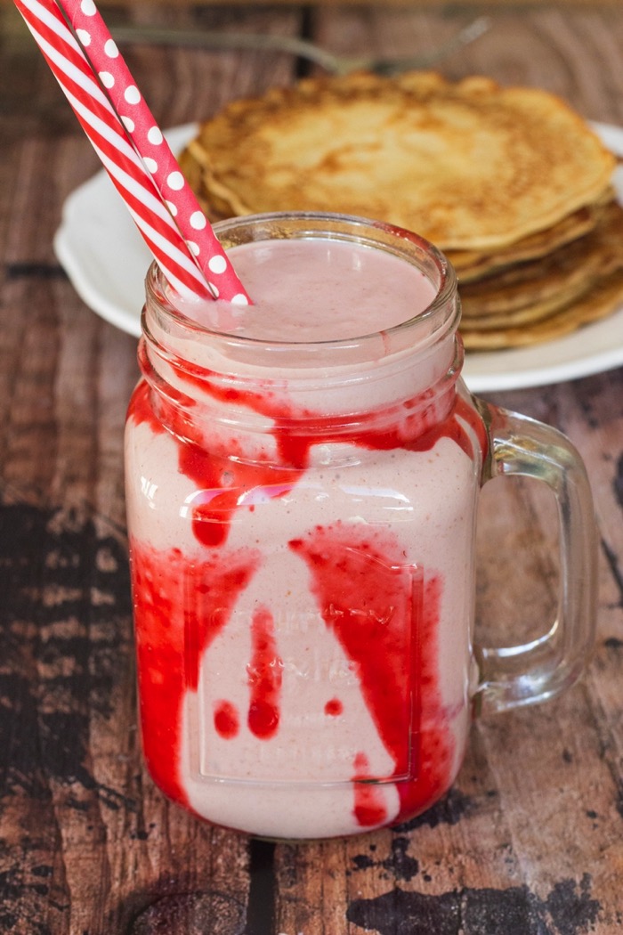 Strawberry Pancake Milkshake - and 15 other delicious summer drink recipes!