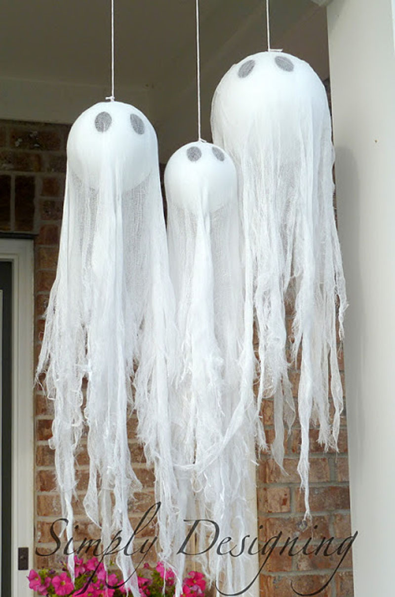 homemad hanging ghosts